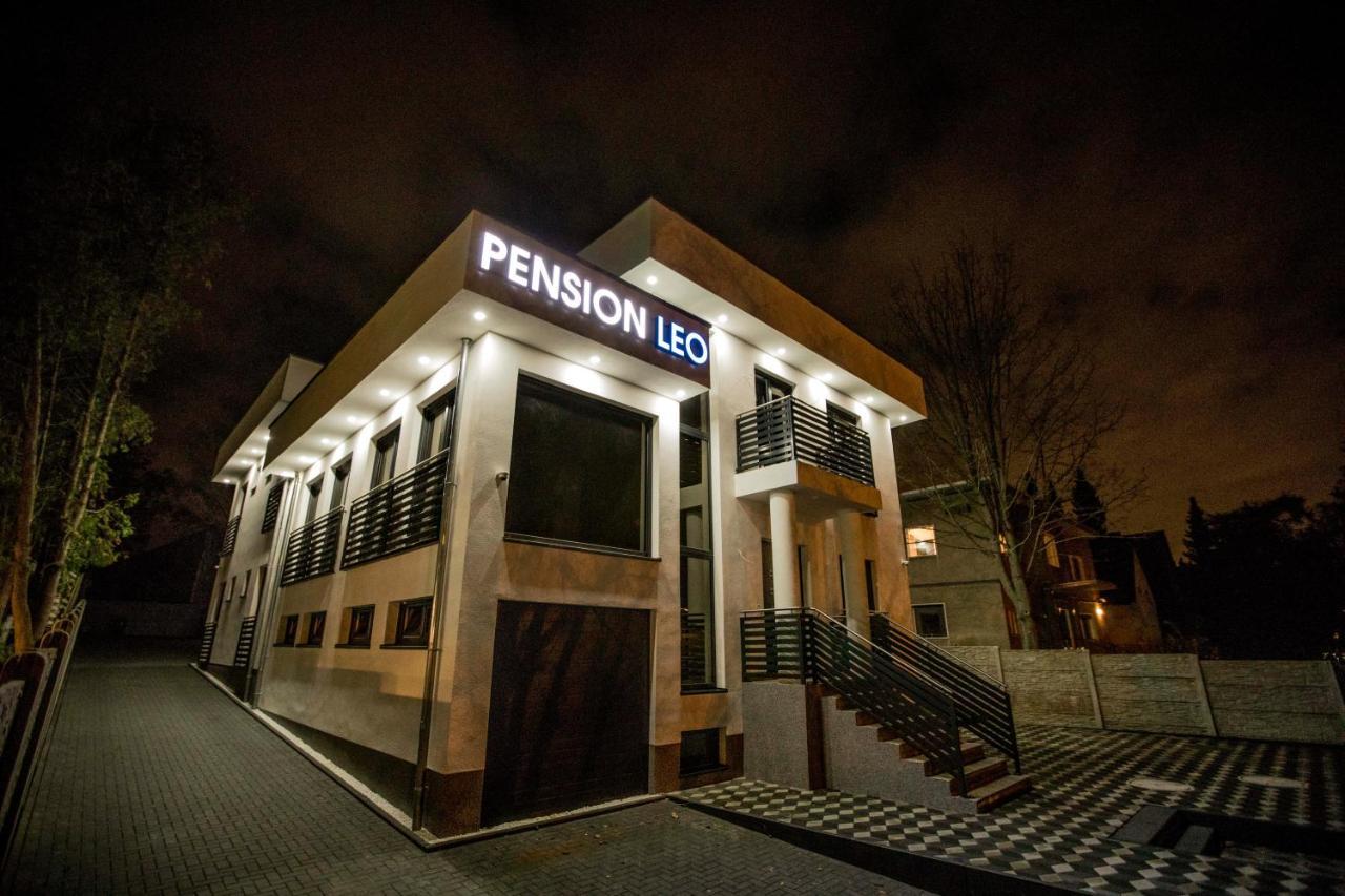 Pension Leo Берлин Екстериор снимка
